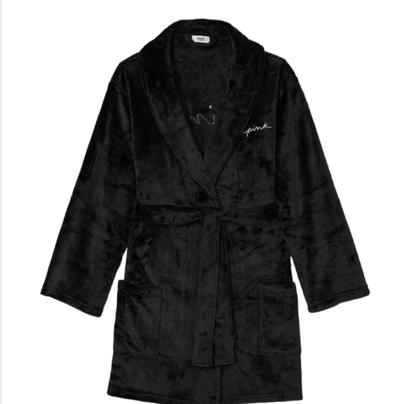 PINK
Fluffy Robe - Picture 2 of 2